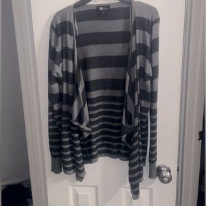 Stone wash, light & dark gray striped long sleeve cardigan, size large